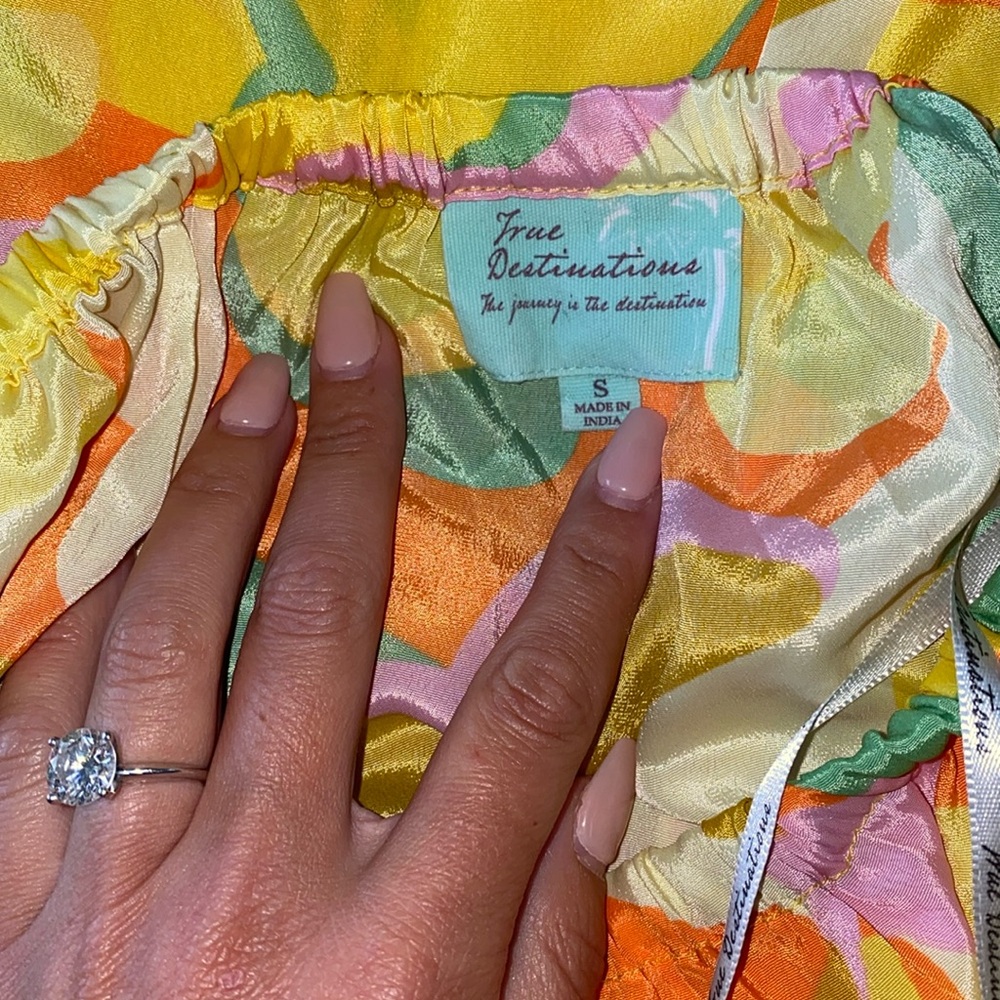True Destinations from Saks fifth size small worn once - Picture 4 of 7